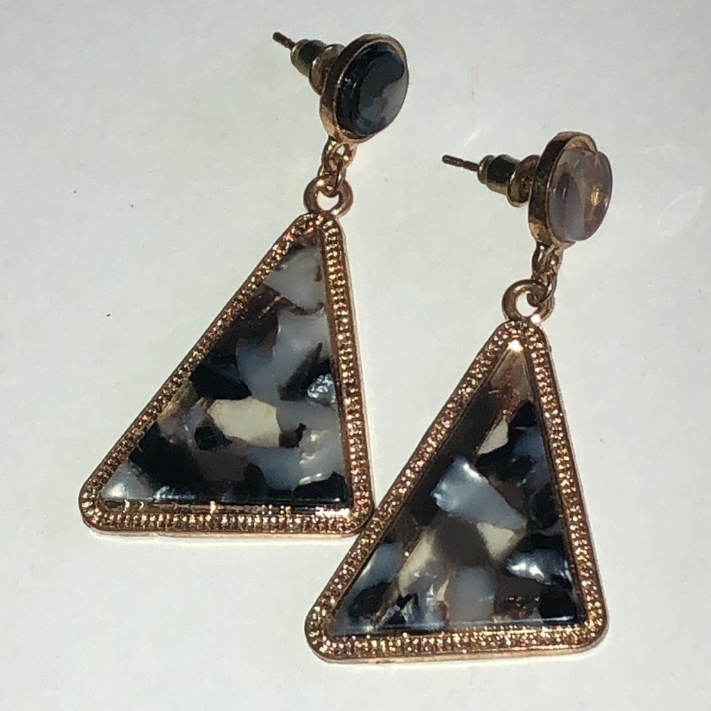 Elegant Black and Gold Tone Retro Boho Triangle Earrings